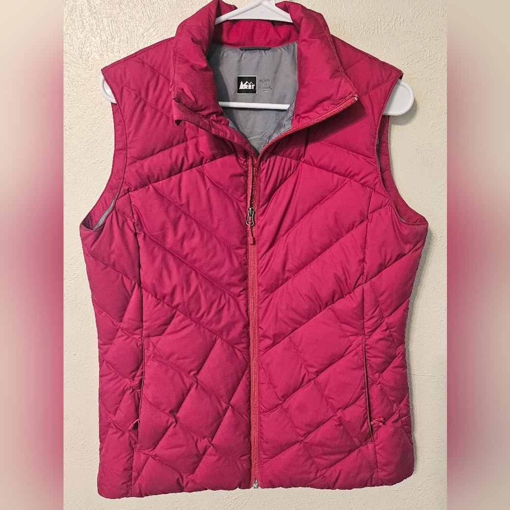 REI Women's Therum Down Vest Fuchsia Quilted Vest Size Medium